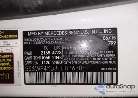 2015 Mercedes-Benz C 300 4Matic z USA, uszkodzony, nr VIN 55SWF4KB8FU086388